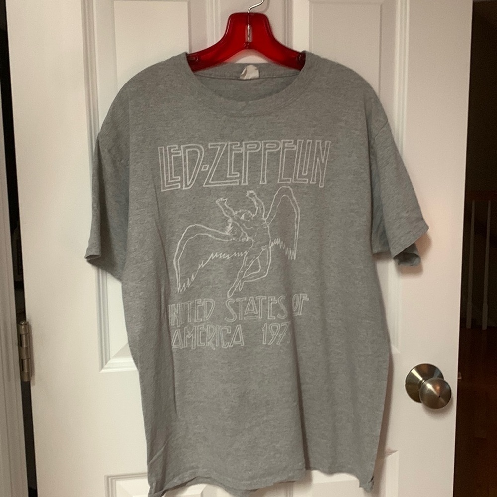 Led Zeppelin United States of America 1977 Graphic T-Shirt Gray Port & Company‎